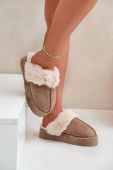  Slippers model 203583 Step in style 